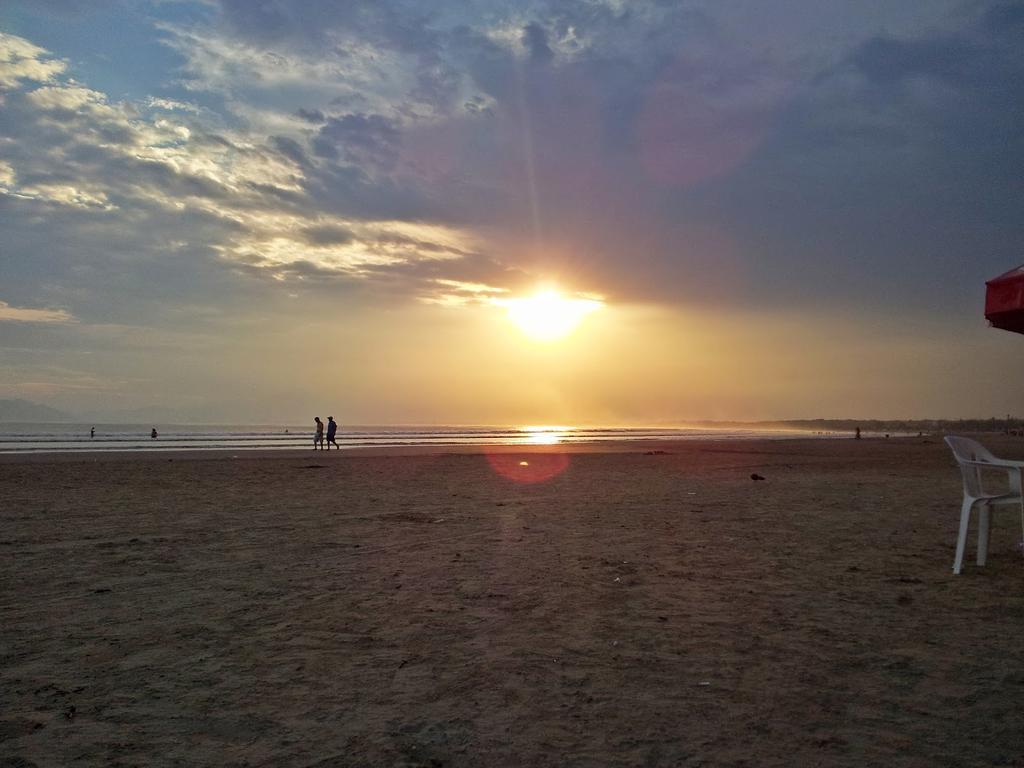 Pousada Raios De Sol Indaia Bertioga Exterior foto